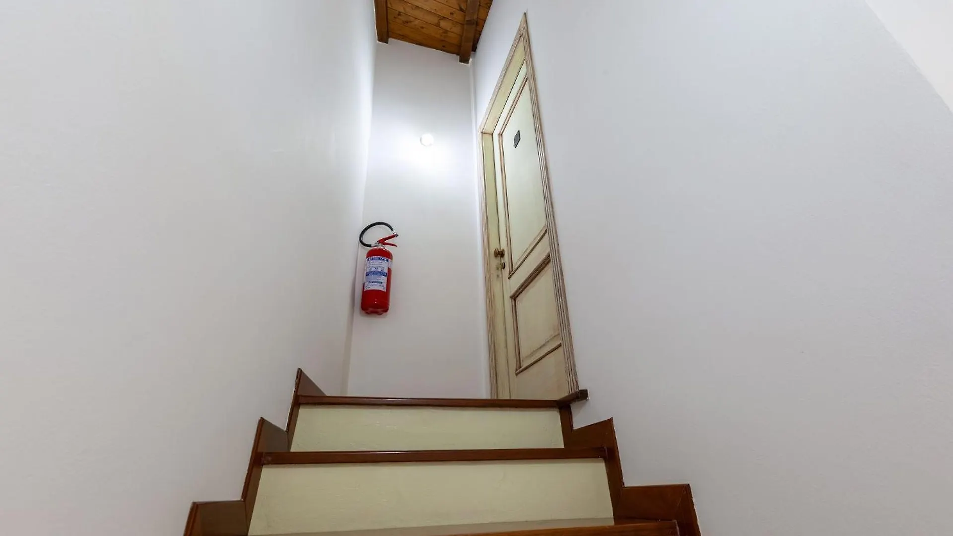 דירה אגריג'נטו Aura Rooms
