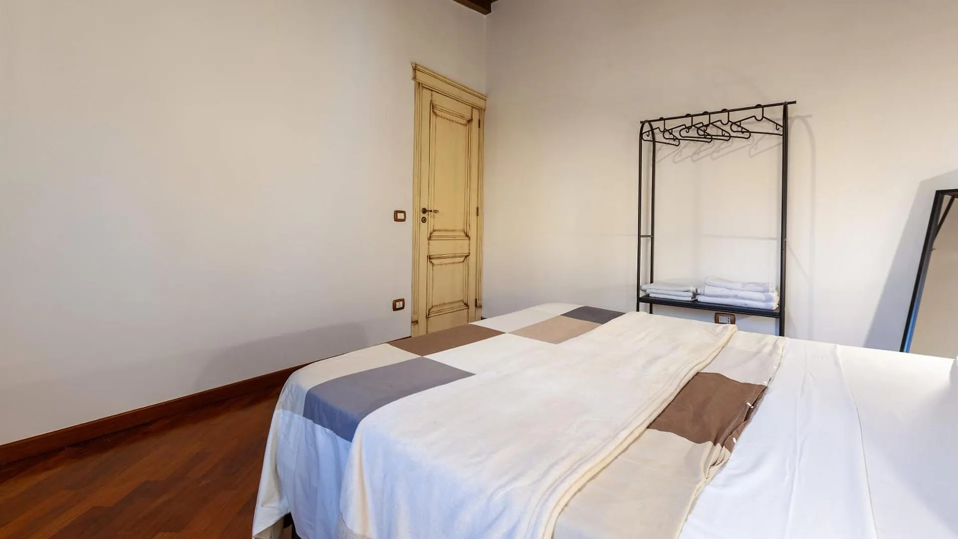 אגריג'נטו Aura Rooms דירה
