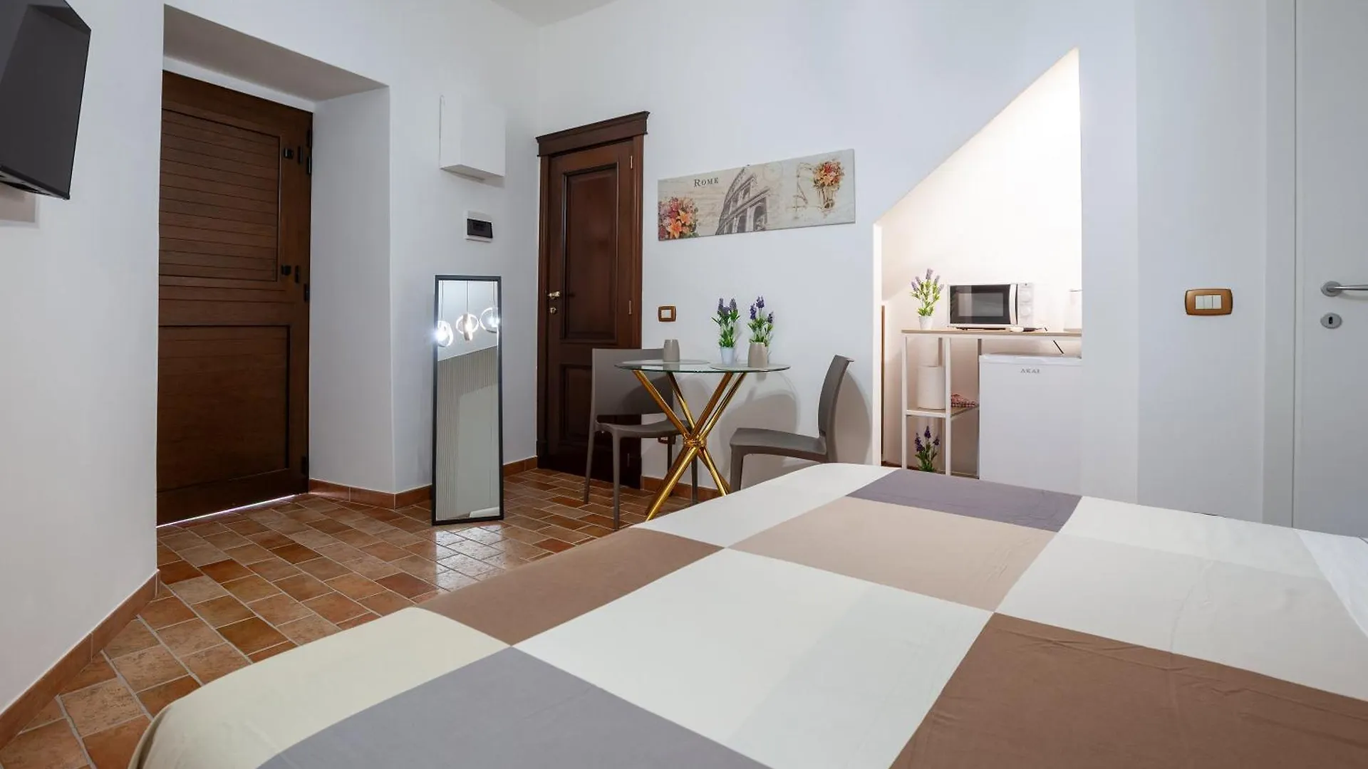 אגריג'נטו Aura Rooms 0*,