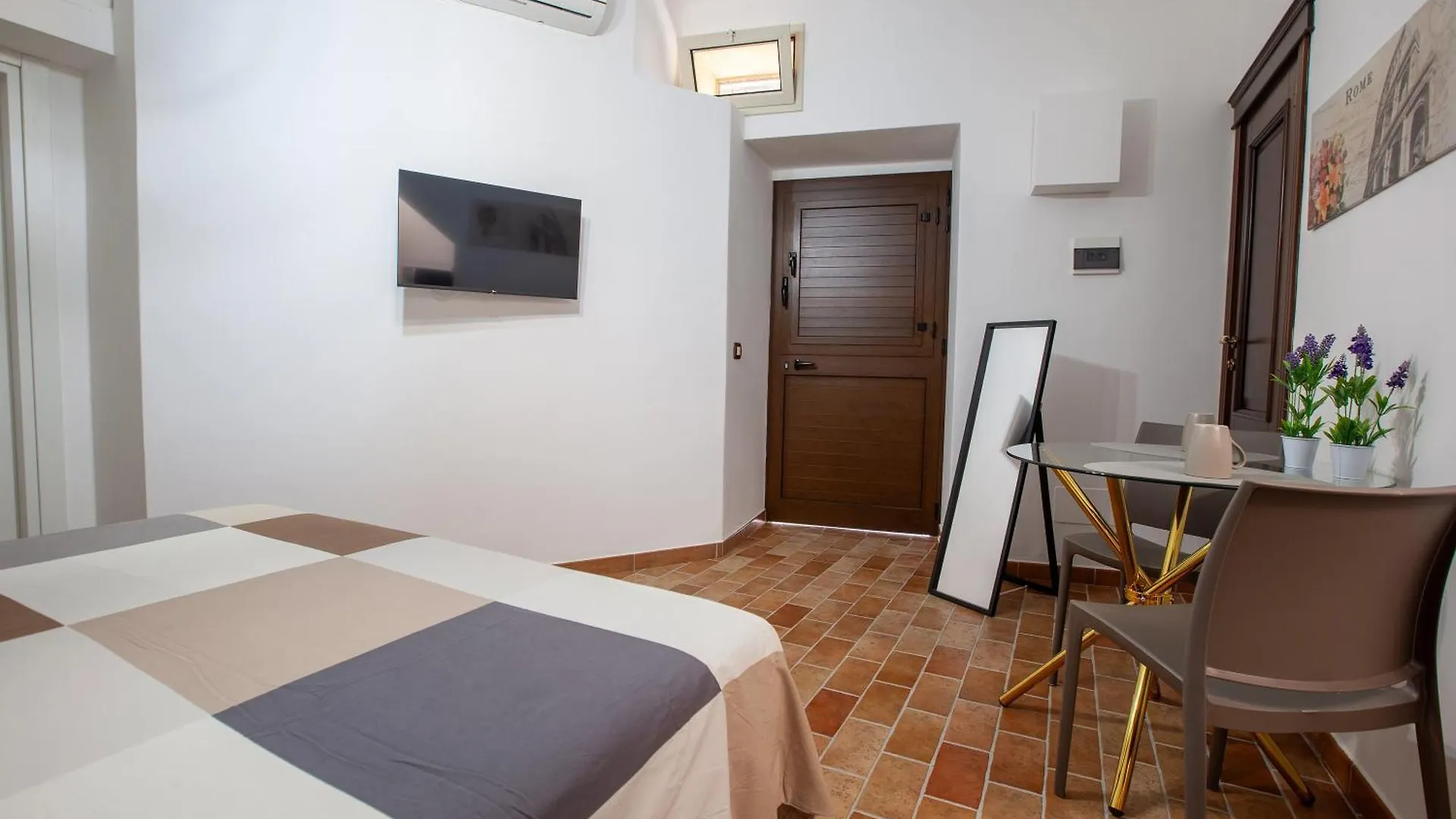 Aura Rooms Agrigento 0*,  İtalya